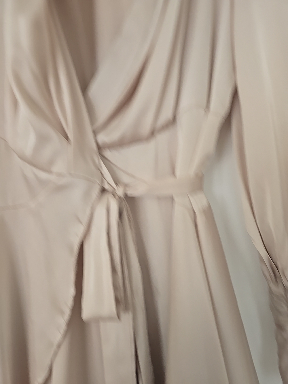 C.I.E.N. Champagne Satin Faux Wrap Mini Dress Size M Long Ruched Sleeve V-Neck - Picture 5 of 16